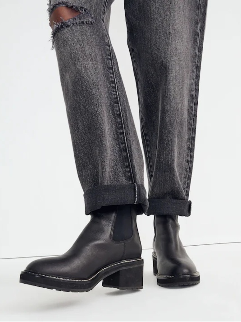 LIKE NEW Madewell The Carina Leather Chelsea Lug Heel Booties sz 8.5